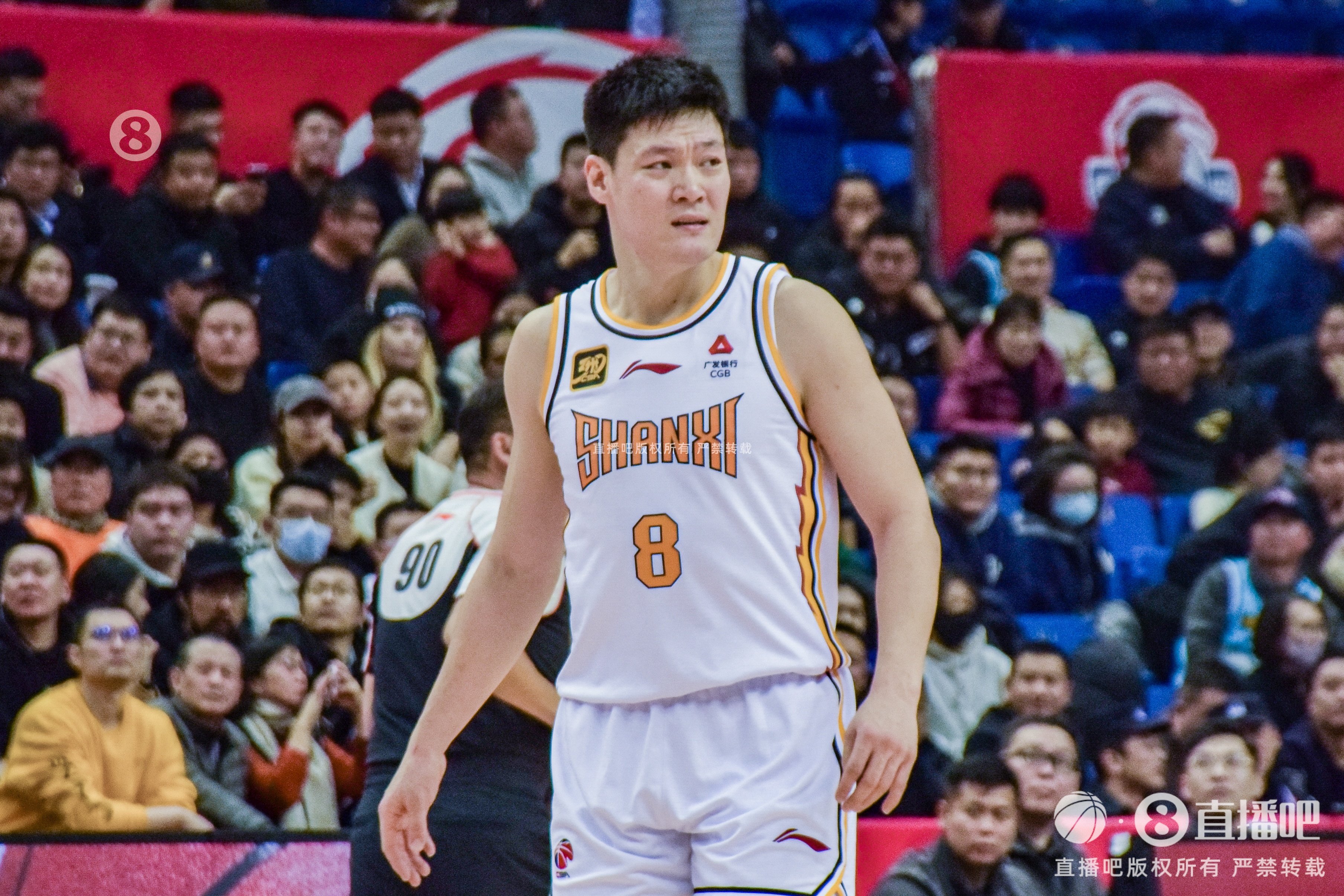  投得很准！张宁半场5中4&3记三分高效拿下12分1板3助1断1帽